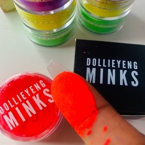 Loose powder eyeshadow